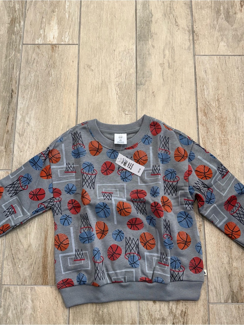 NWT babyGap Toddler Boy Basketball Crewneck Sweatshirt Gray Size 4 years.